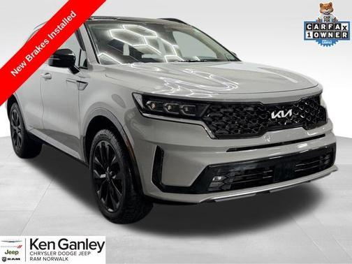 Wolf Gray 2023 Kia Sorento SX