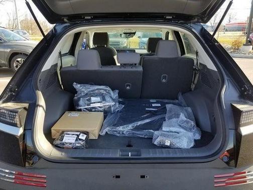 2025 Hyundai IONIQ 5 SE