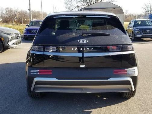 2025 Hyundai IONIQ 5 SE