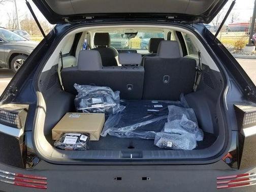 2025 Hyundai IONIQ 5 SE