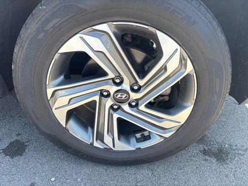 White Pearl 2023 Hyundai SANTA FE SEL