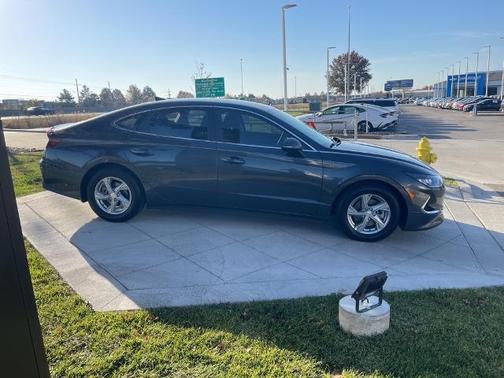 2023 Hyundai SONATA SE