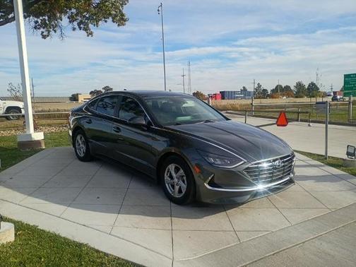 2023 Hyundai SONATA SE