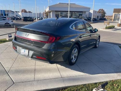 2023 Hyundai SONATA SE