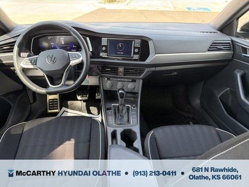 Pure White 2023 Volkswagen Jetta 1.5T Sport