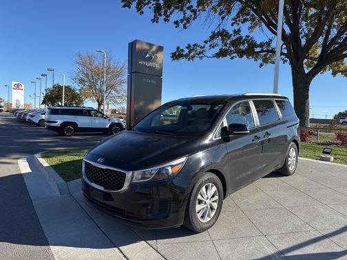 2016 Kia Sedona LX