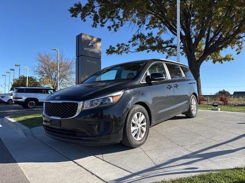2016 Kia Sedona LX