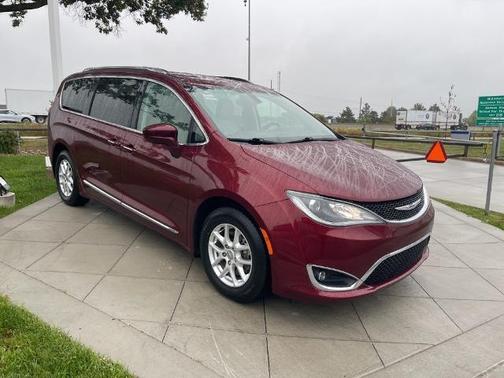 2020 Chrysler Pacifica Touring-L