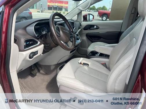 2020 Chrysler Pacifica Touring-L