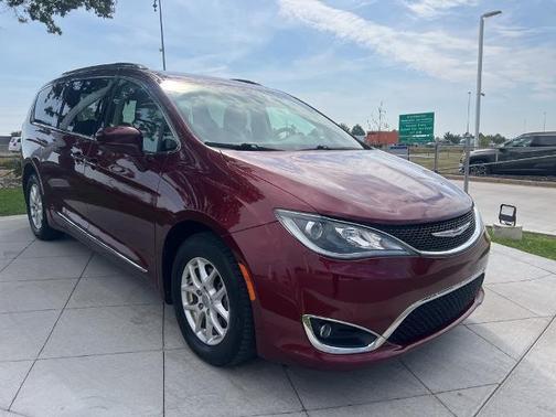 2020 Chrysler Pacifica Touring-L