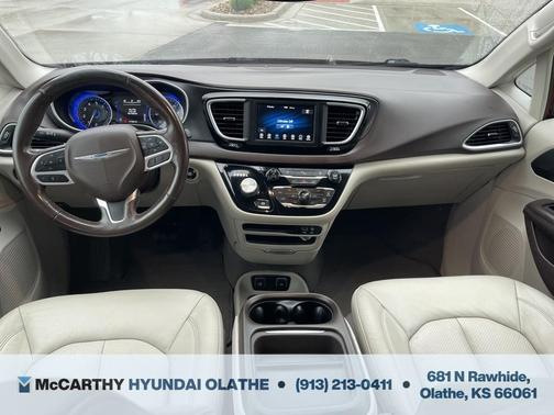 2020 Chrysler Pacifica Touring-L