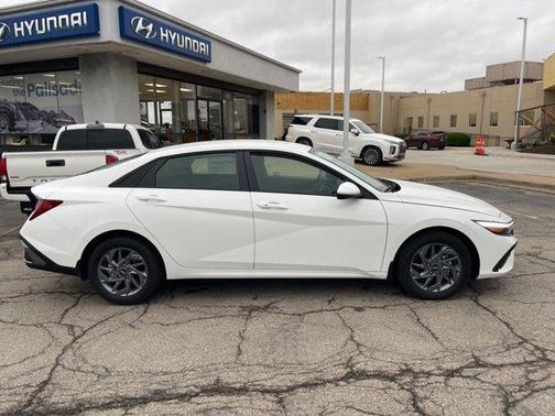 2025 Hyundai ELANTRA HEV Blue