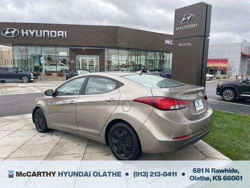 2016 Hyundai ELANTRA SE