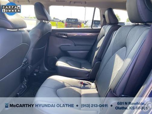 2022 Toyota Highlander Platinum