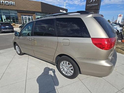 2008 Toyota Sienna LE