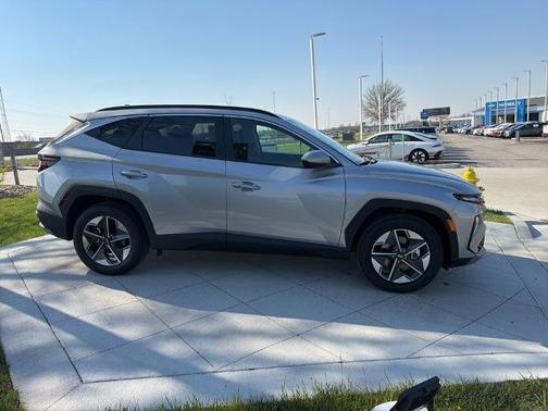 Shimmering Silver 2026 Hyundai TUCSON SEL