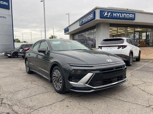 2025 Hyundai SONATA Hybrid Limited