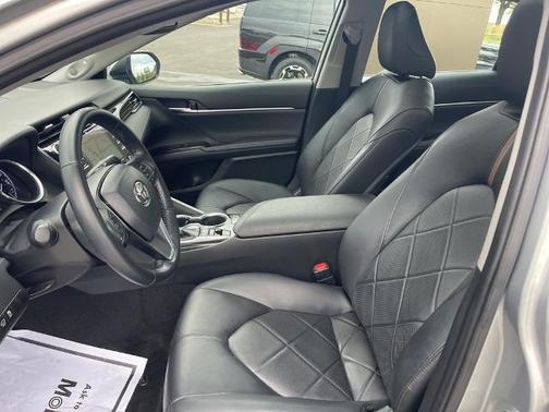 2019 Toyota Camry XLE