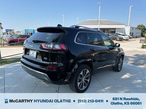Diamond Black 2019 Jeep Cherokee Overland