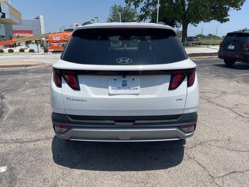 2025 Hyundai TUCSON SEL