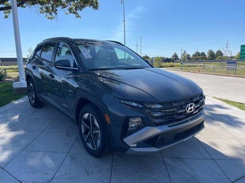 Gray 2025 Hyundai TUCSON SEL Convenience