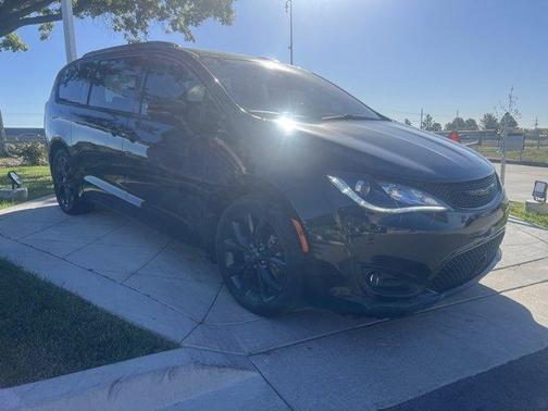 2020 Chrysler Pacifica Limited
