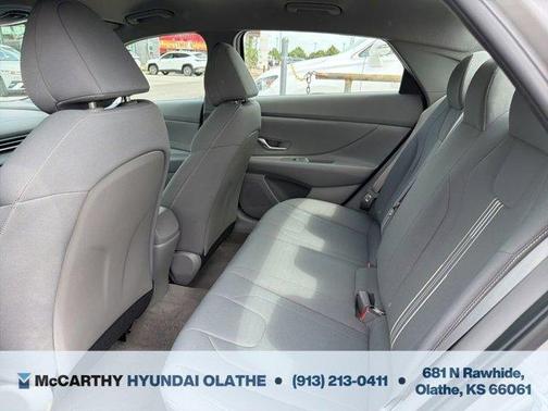 Metal 2023 Hyundai ELANTRA SEL