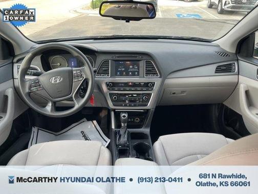 2017 Hyundai SONATA SE