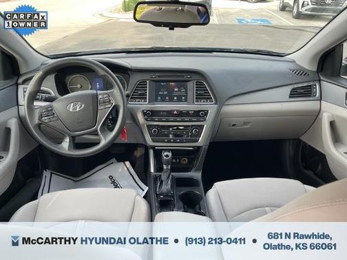 2017 Hyundai SONATA SE