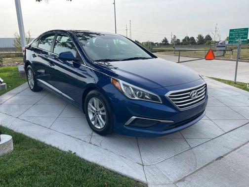2017 Hyundai SONATA SE