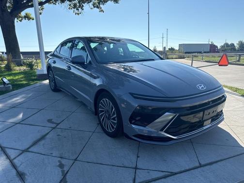 2025 Hyundai SONATA Hybrid Limited