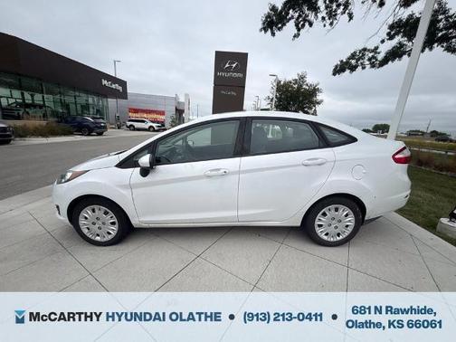 Oxford White 2015 Ford Fiesta S