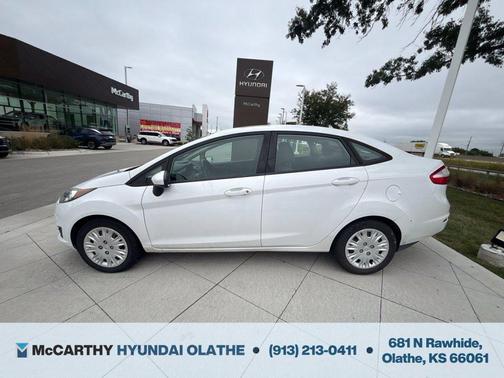 Oxford White 2015 Ford Fiesta S