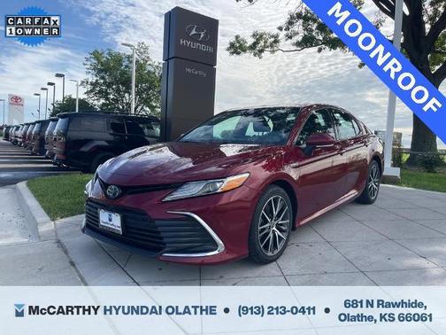 2021 Toyota Camry Hybrid XLE