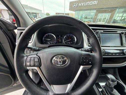 Predawn Gray Mica 2015 Toyota Highlander XLE