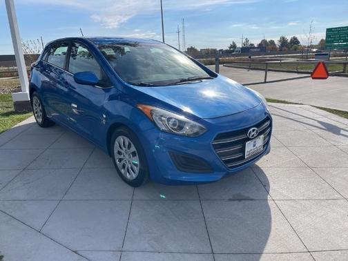 2017 Hyundai Elantra GT Base