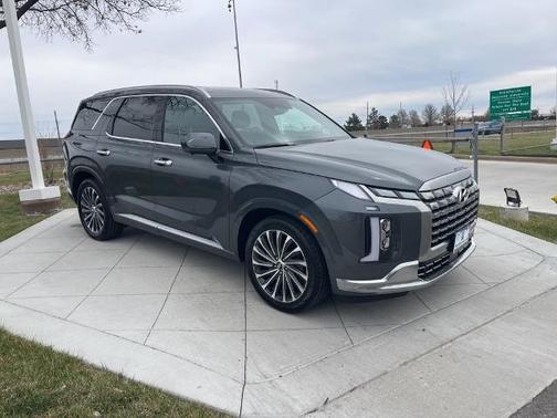 Steel / Graphite 2023 Hyundai PALISADE Calligraphy