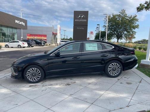 2025 Hyundai SONATA Hybrid SEL