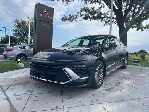 2025 Hyundai SONATA Hybrid SEL