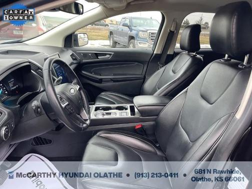 2022 Ford Edge Titanium