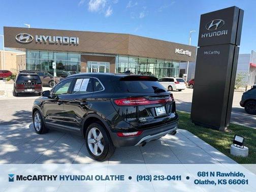 Tuxedo Black Metallic 2015 Lincoln MKC Base