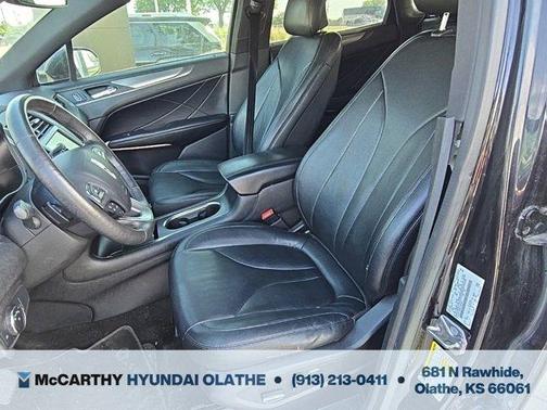 Tuxedo Black Metallic 2015 Lincoln MKC Base