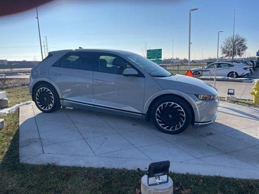 2024 Hyundai IONIQ 5 Limited