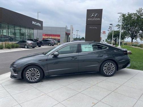 2025 Hyundai SONATA Hybrid Limited