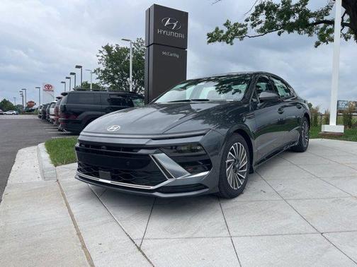 2025 Hyundai SONATA Hybrid Limited