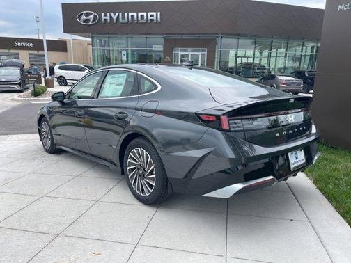 2025 Hyundai SONATA Hybrid Limited