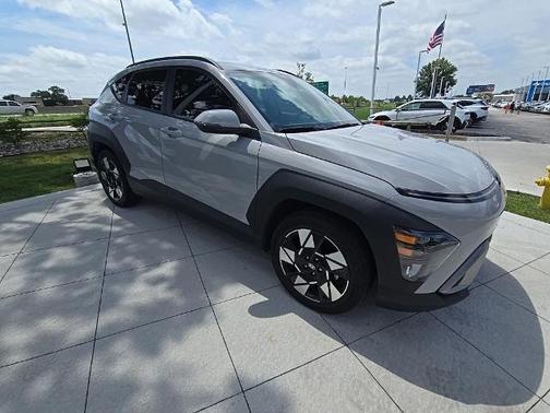 Cyber Gray Metallic 2025 Hyundai KONA SEL