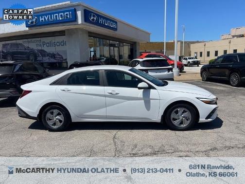2024 Hyundai ELANTRA SE