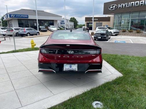 2025 Hyundai SONATA Hybrid Limited