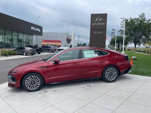 2025 Hyundai SONATA Hybrid Limited
